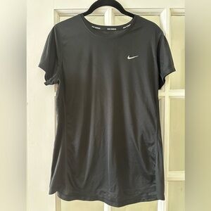 Nike Running drift top. Size L. Black.